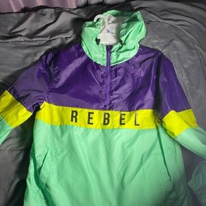 Trendy Windbreaker !